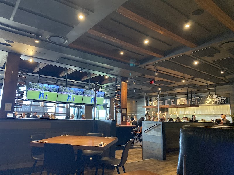 LOCAL Public Eatery South Common photo 5