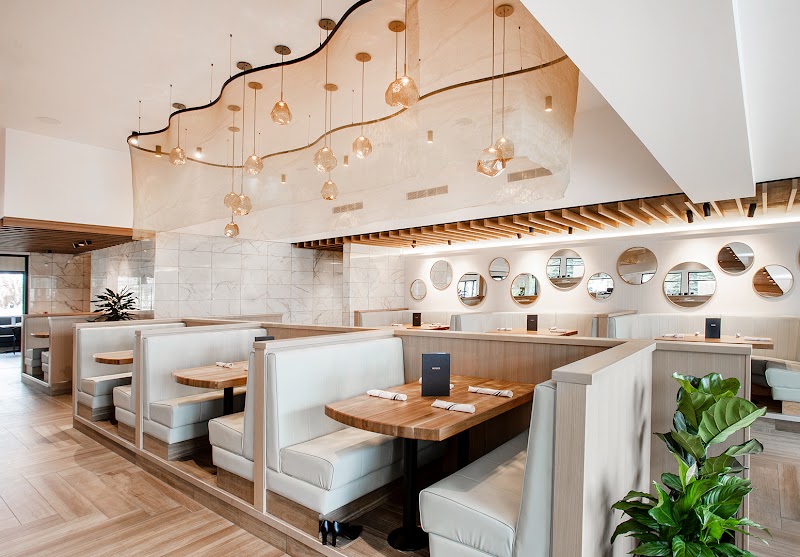 Moxies South Edmonton Common Restaurant