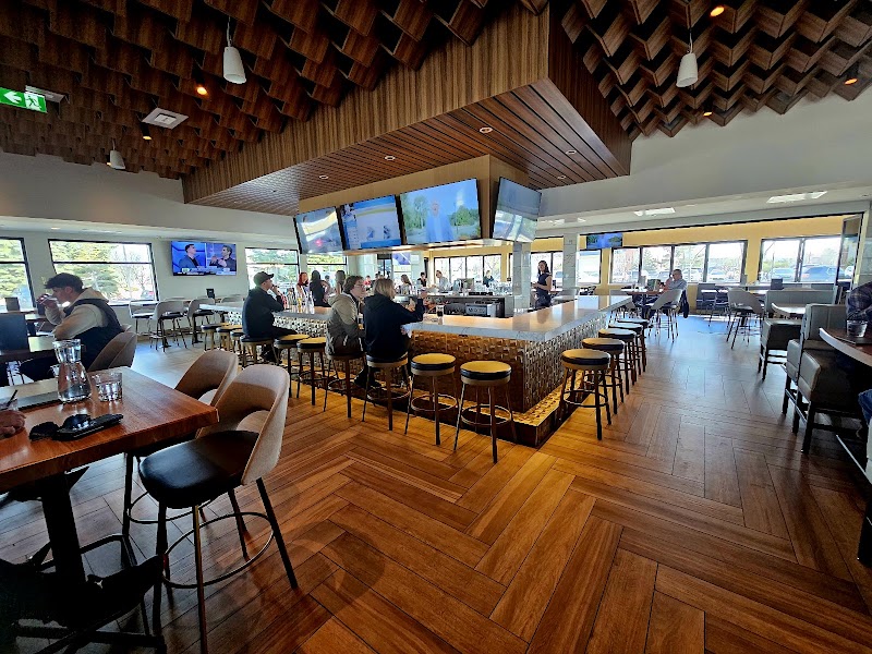 Moxies South Edmonton Common Restaurant photo 2
