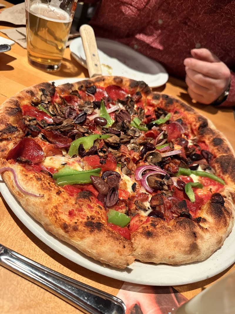 Famoso Italian Pizzeria - South Edmonton Common photo 3