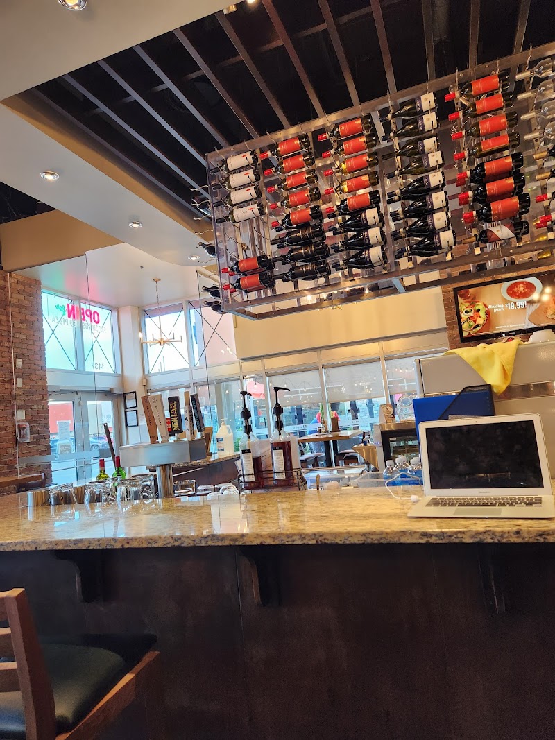 Famoso Italian Pizzeria - South Edmonton Common photo 5
