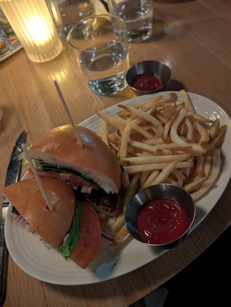 Earls Kitchen + Bar photo 4