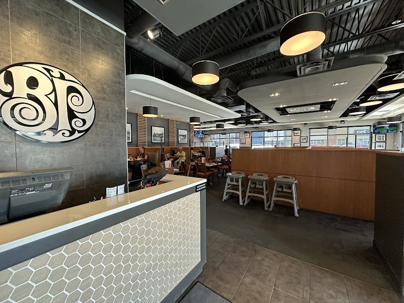 Boston Pizza photo 5