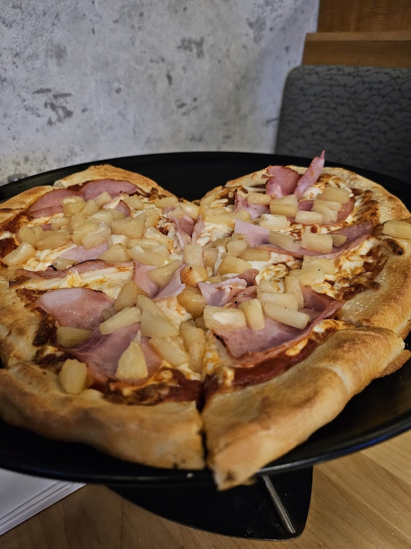 Boston Pizza photo 10