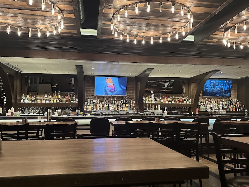 State & Main Kitchen & Bar photo 2