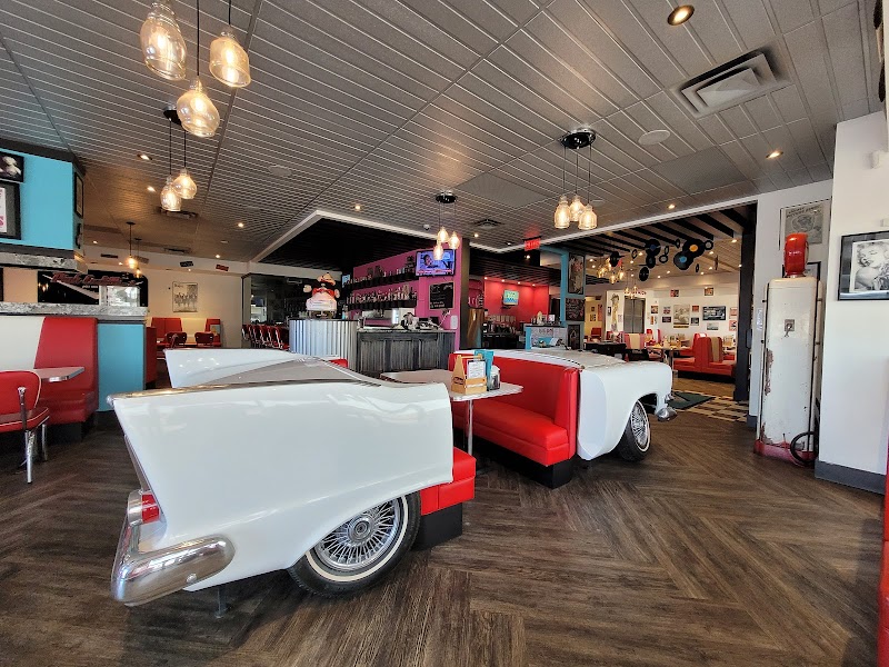 Pink Cadillacs Diner and T-Bird Lounge photo 6