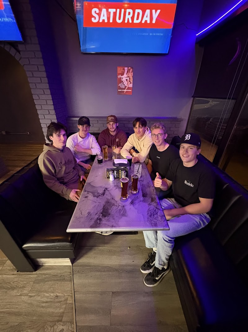 Adonis Lounge photo 8