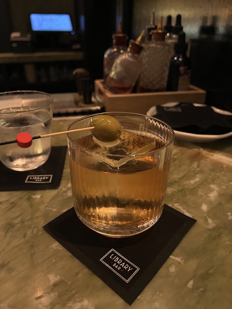 LIBRARY BAR photo 6