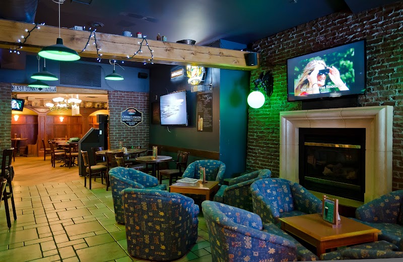 Finn's Irish Pub photo 3