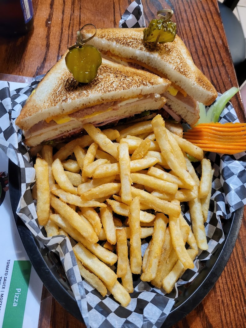 Finn's Irish Pub photo 10