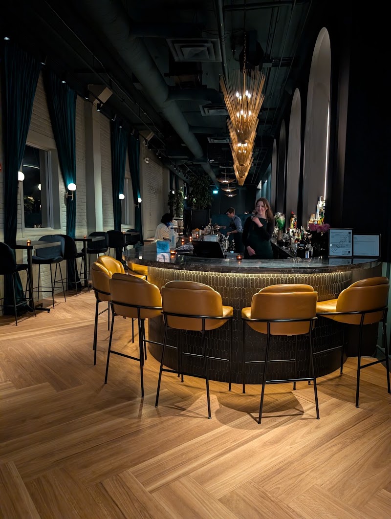 Plume Bar