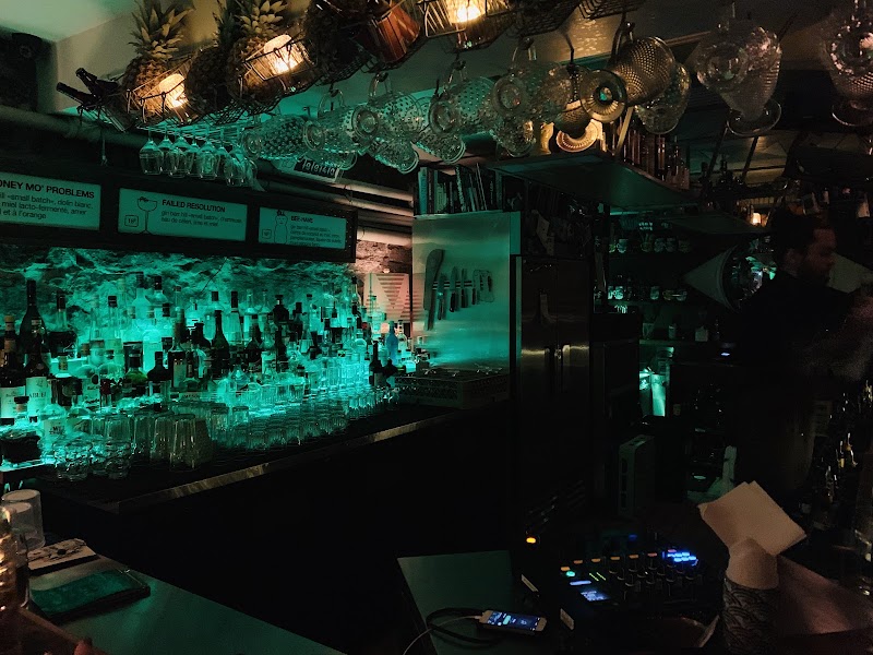 Bar Le Mal Nécessaire photo 9