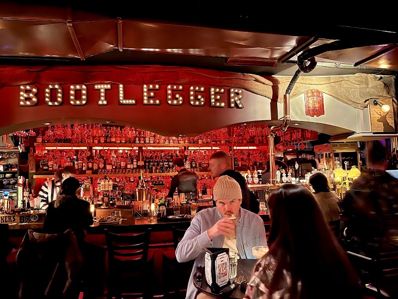 Bootlegger Cocktail Bar & Cuisine Montréal photo 3